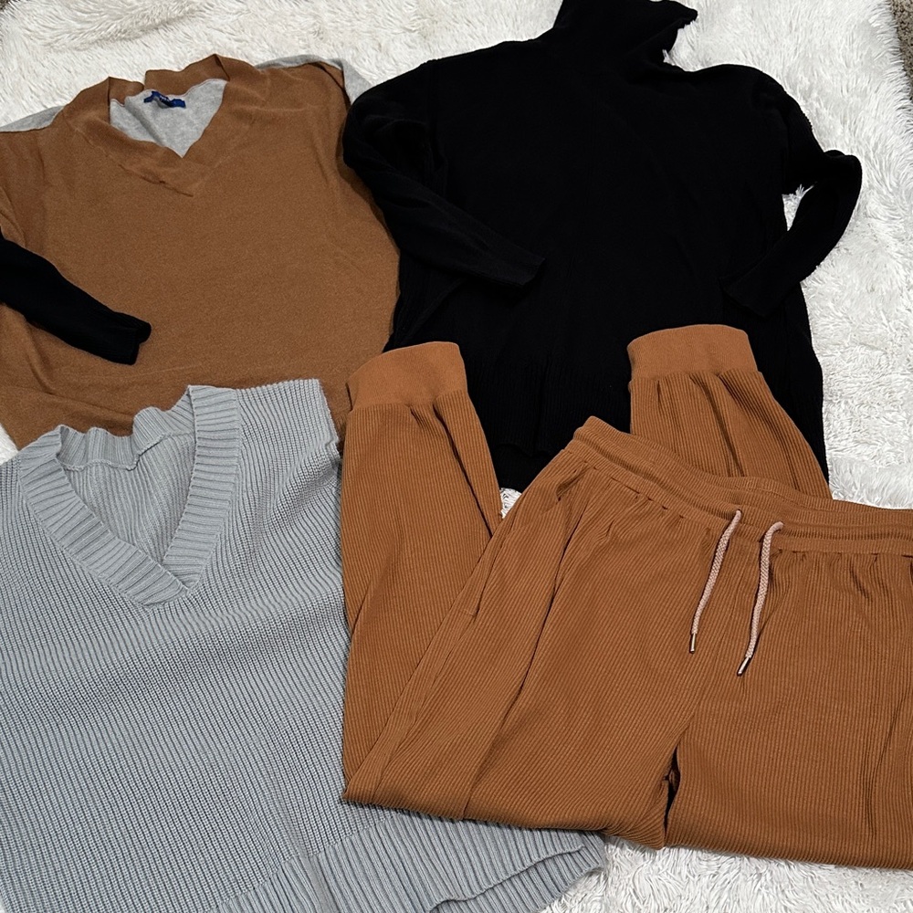🥁 Bundle of 4 Woman’s Clothing Size XL/XXL